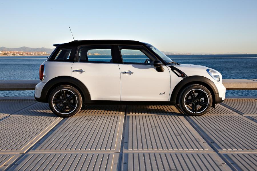  Mini Cooper Countryman S All4 2010 года  (фото 50 из 67)